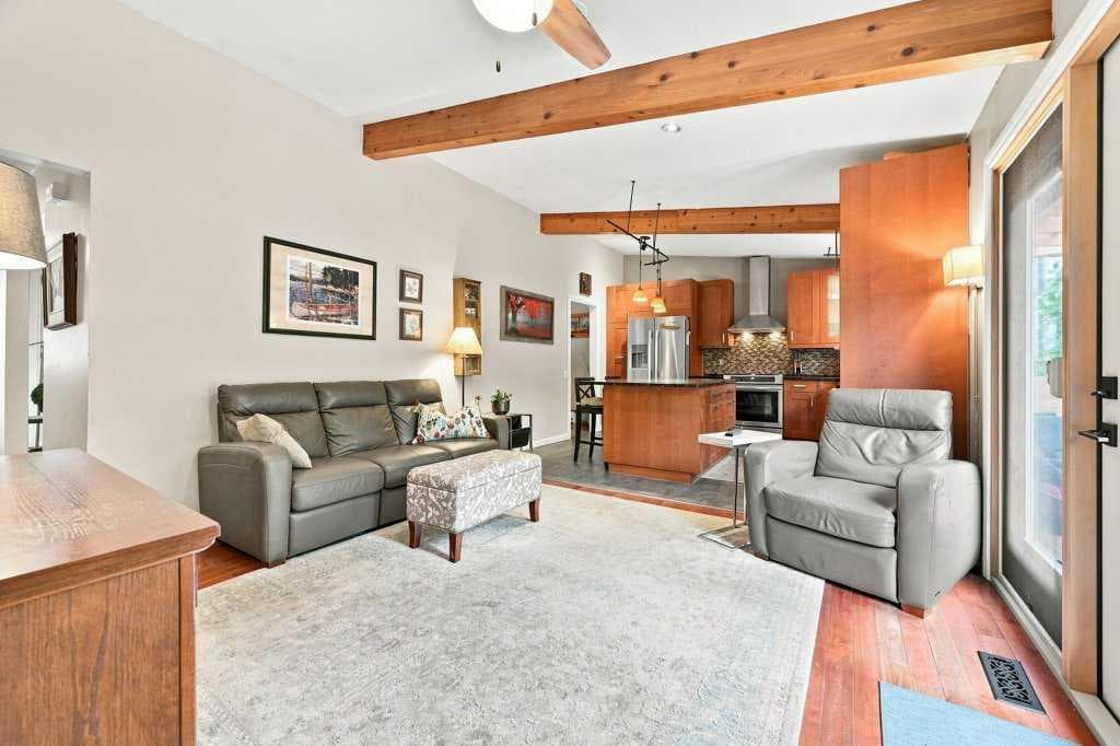 6 Varcourt Place NW