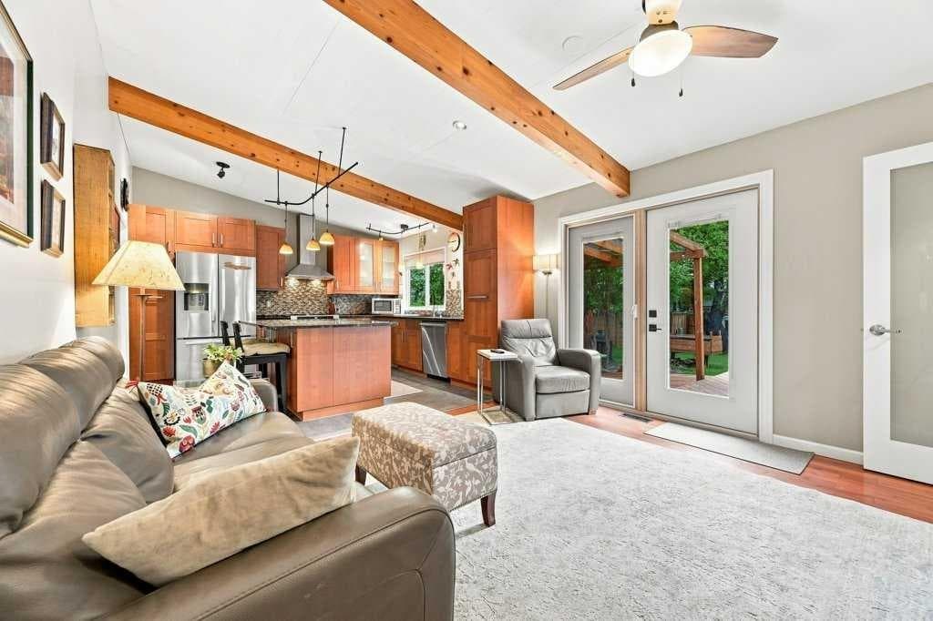 6 Varcourt Place NW