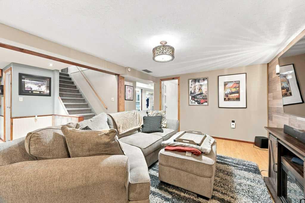 6 Varcourt Place NW