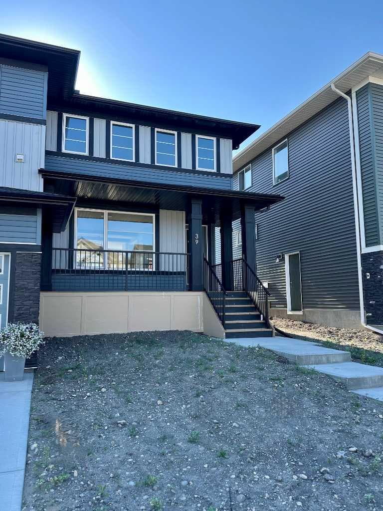 39 Agate Road 