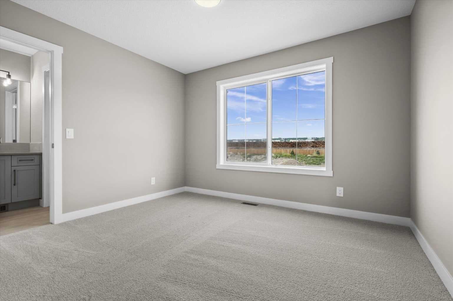 8 Topaz Place 