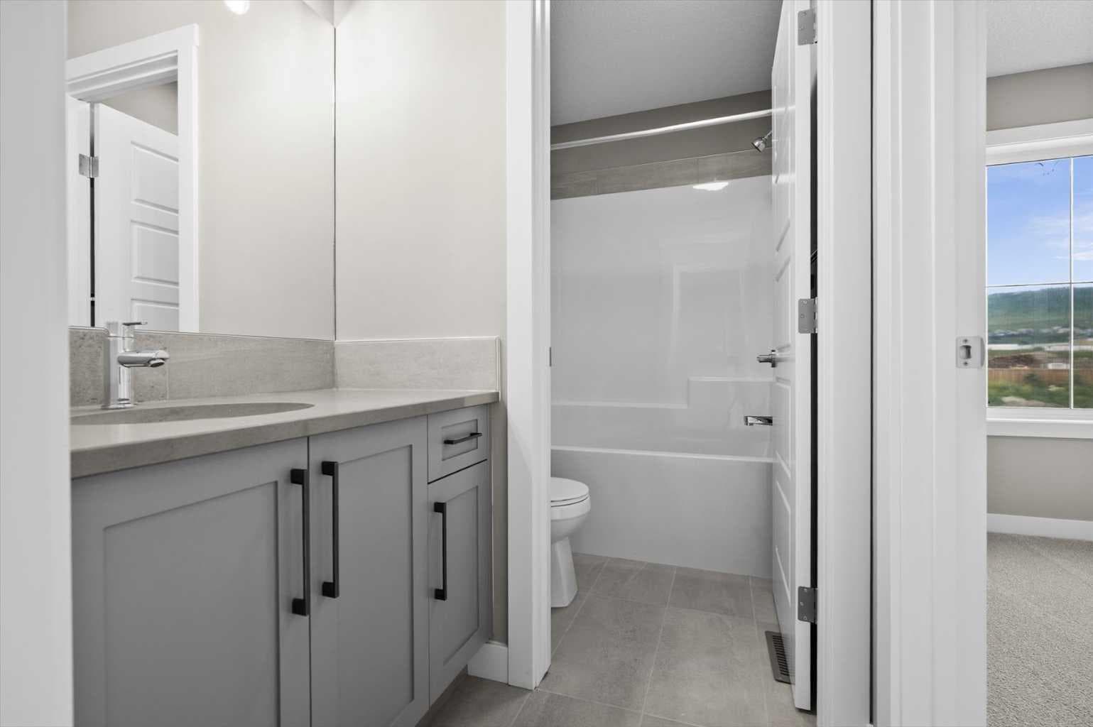 8 Topaz Place 