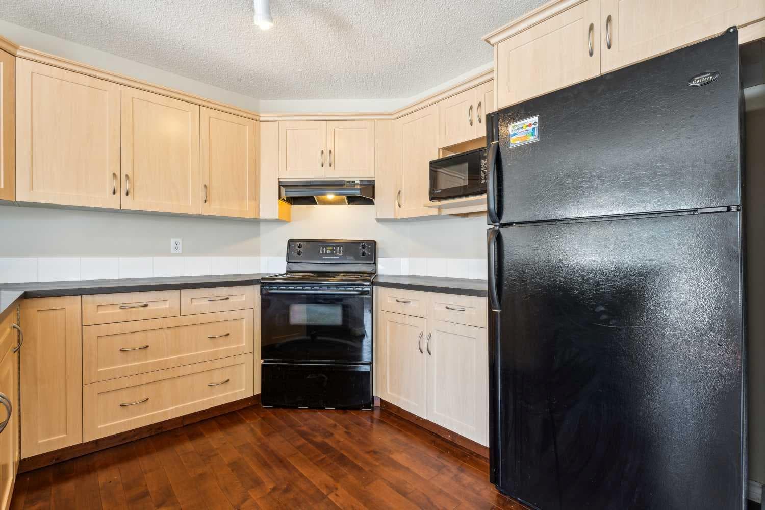 73 Rocky Ridge Heath NW
