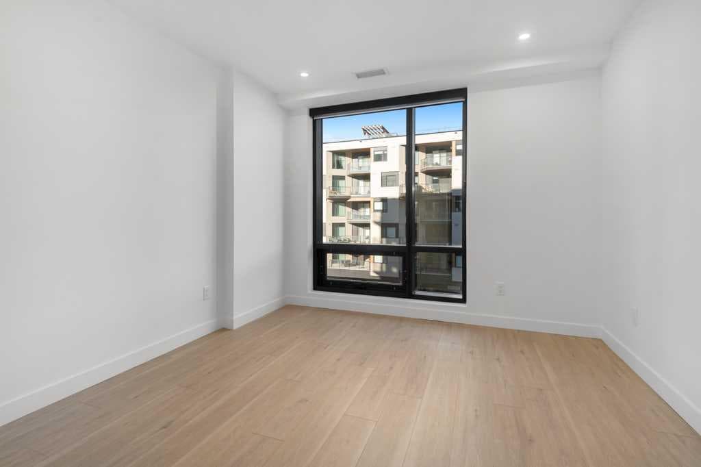 409, 8375 Broadcast Avenue 