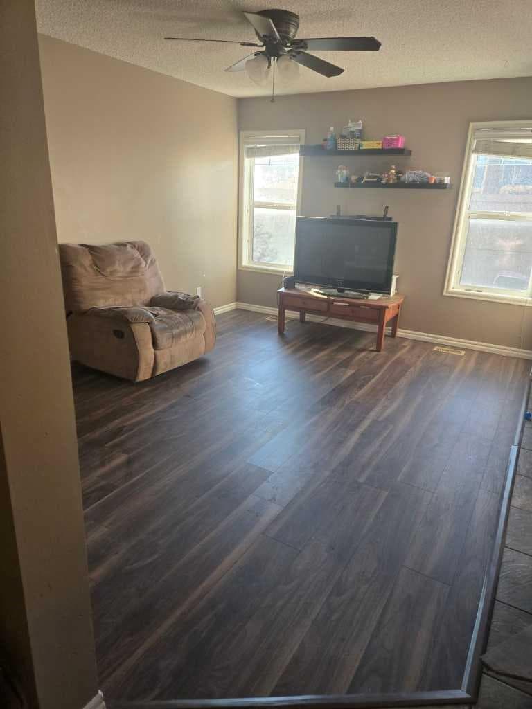 #1201, 2384 Sagewood Gate SW