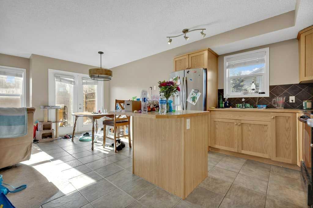 #1201, 2384 Sagewood Gate SW