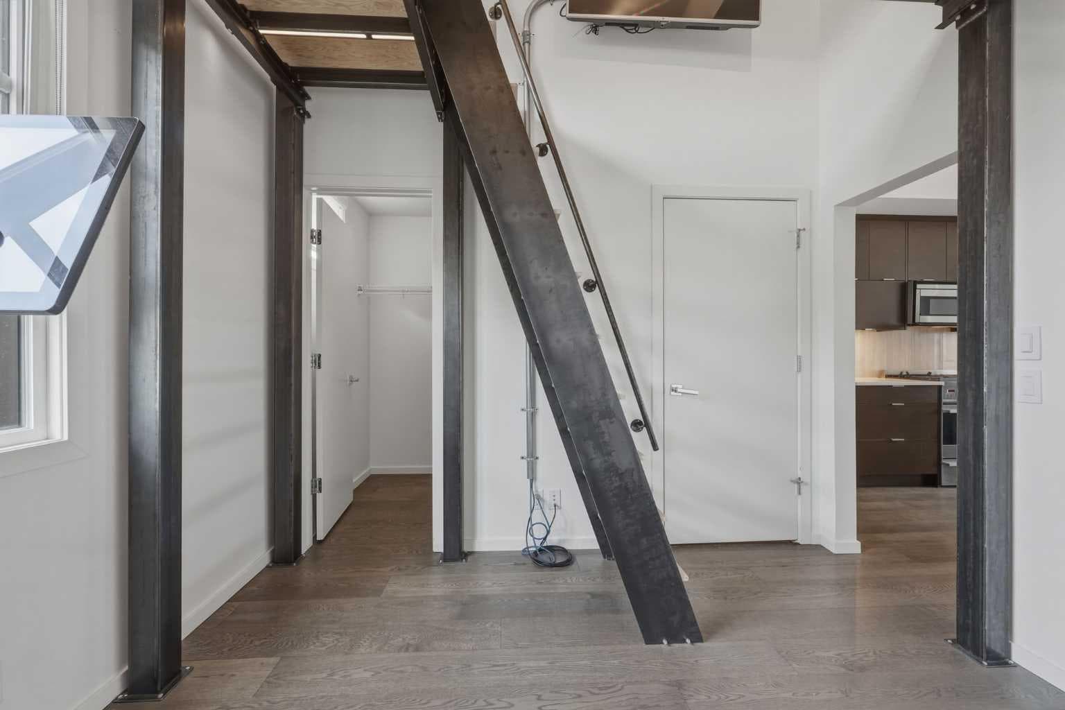 433, 1719 9A Street SW