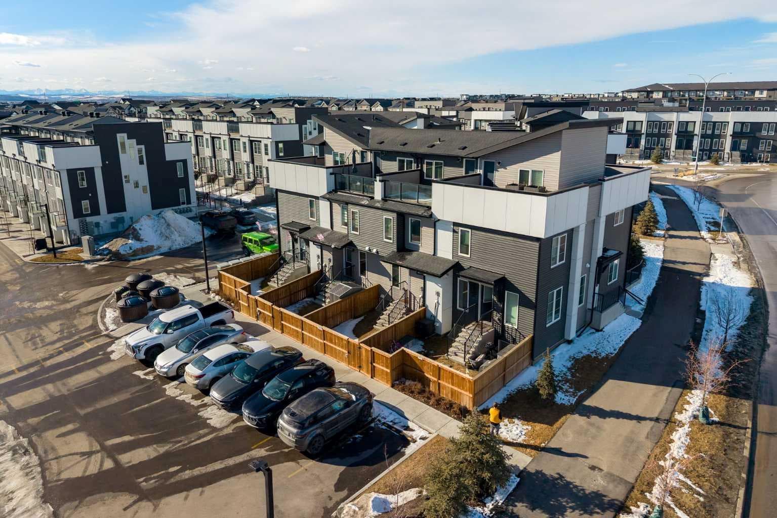 403, 474 Seton Circle SE