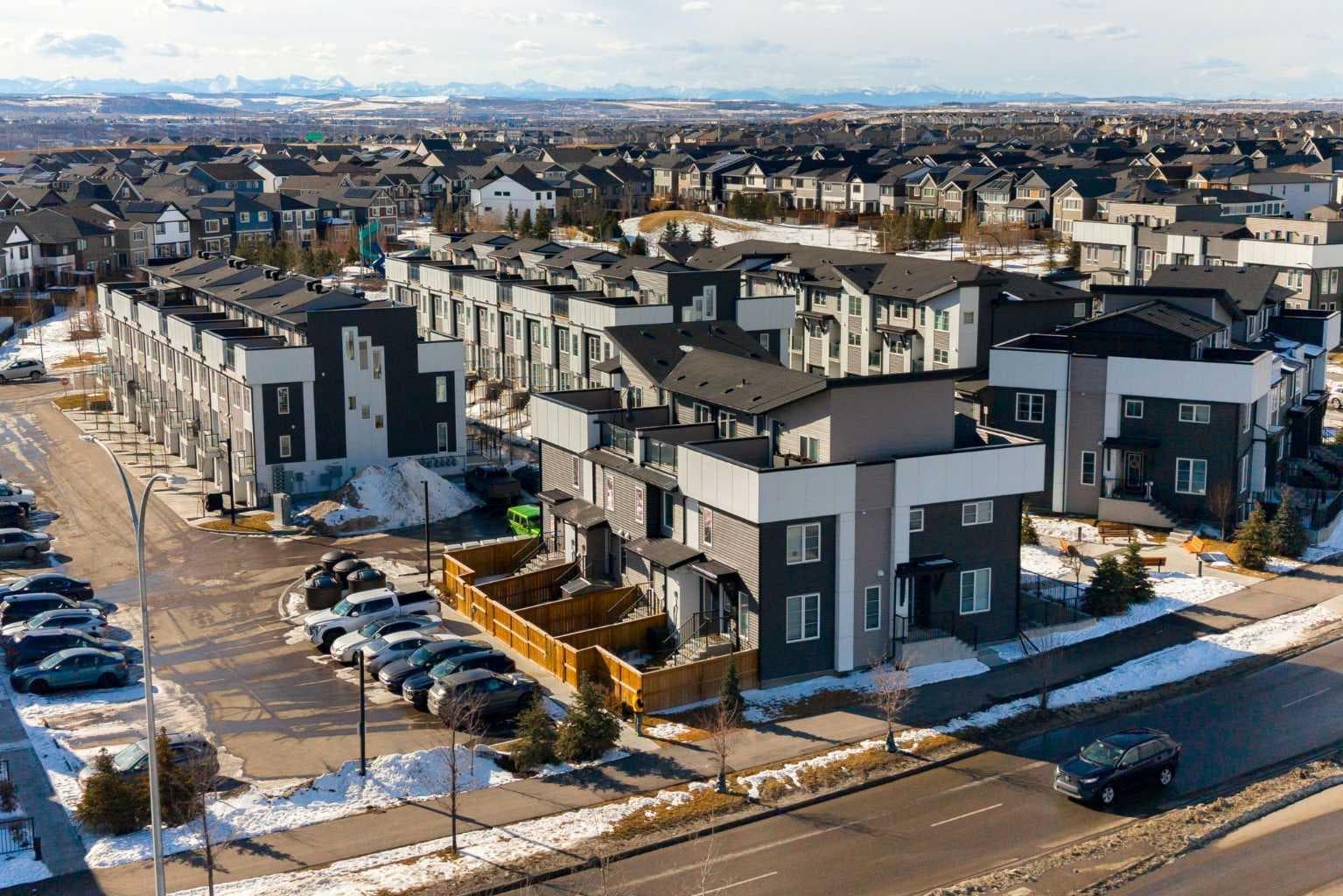 403, 474 Seton Circle SE