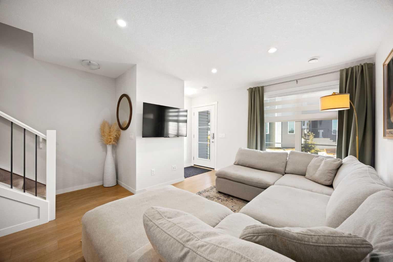 403, 474 Seton Circle SE