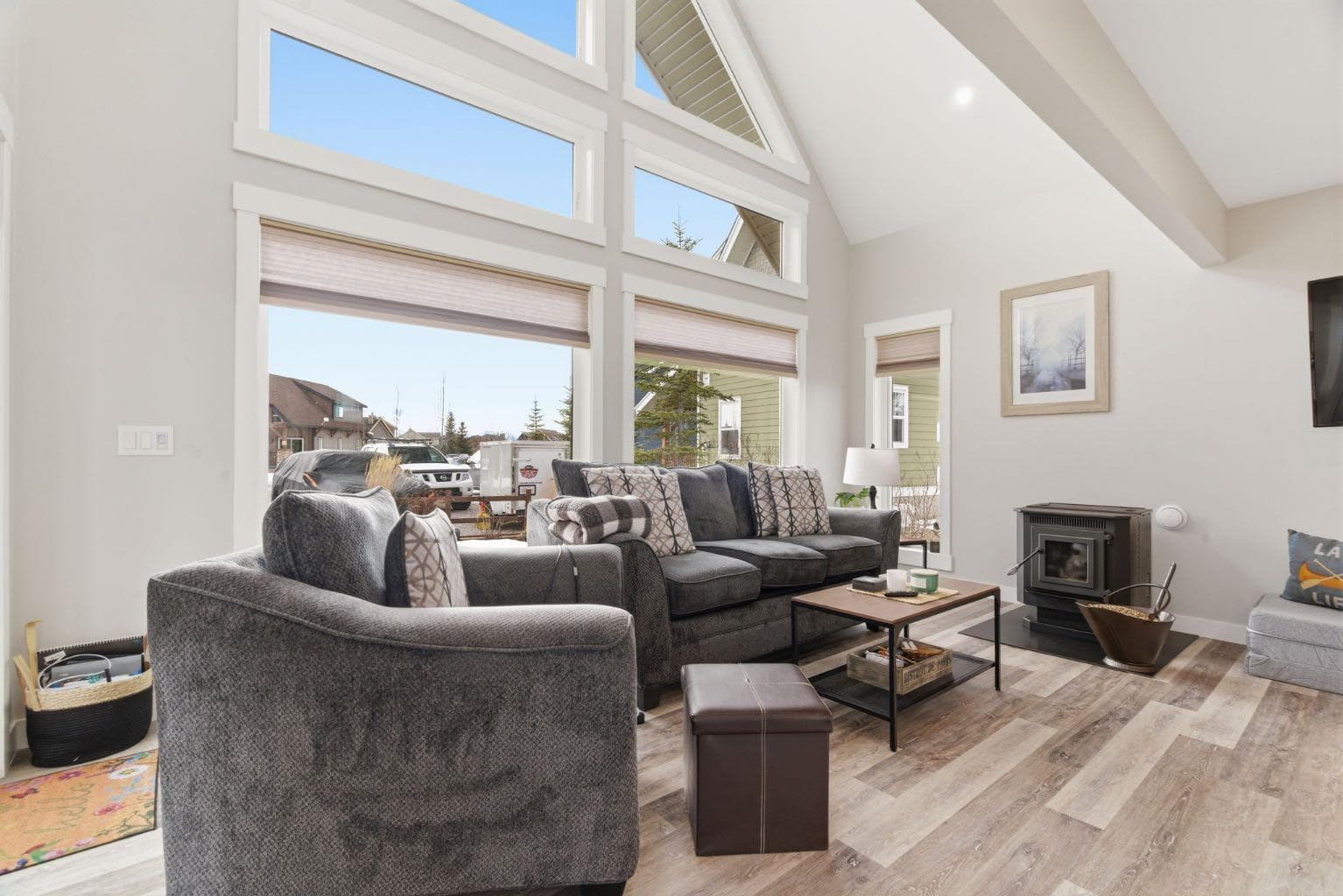 212 Cottageclub Crescent 