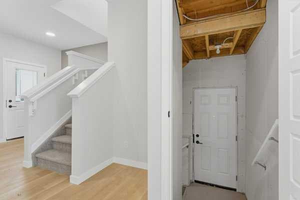 213 Bayview Park SW
