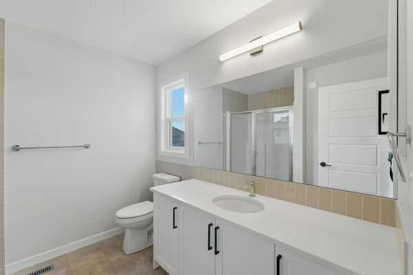 213 Bayview Park SW