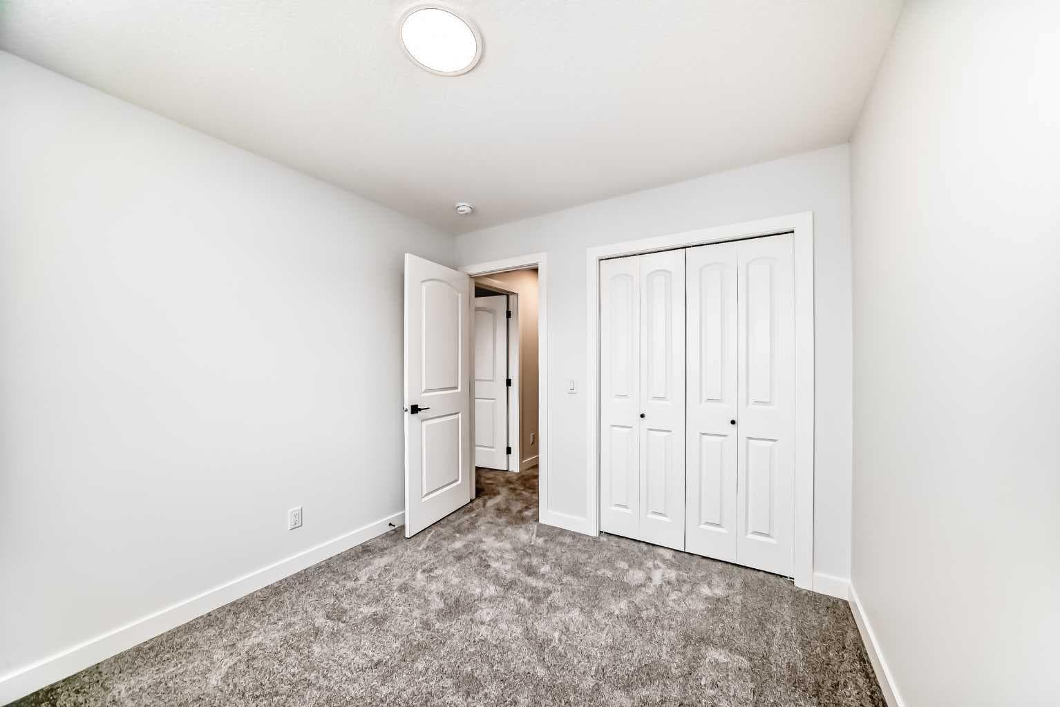48 Monarch Bend 