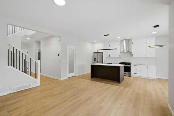 9 Bayview Mews SW