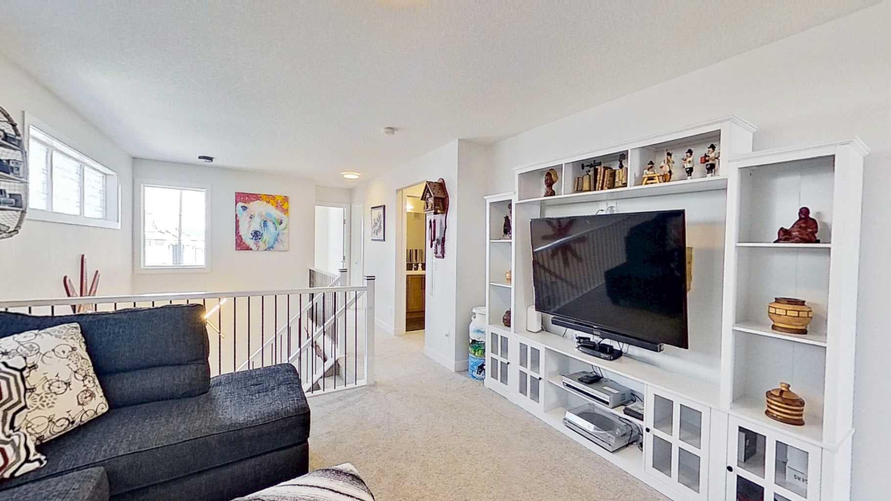 163 Sundown Crescent 