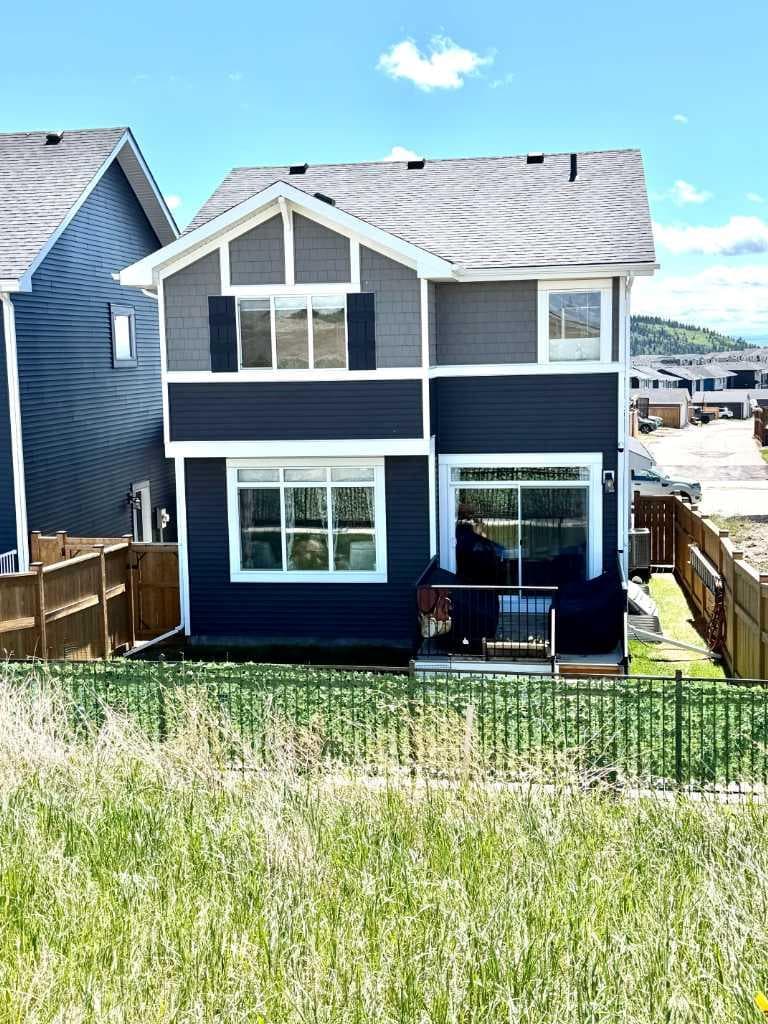 163 Sundown Crescent 