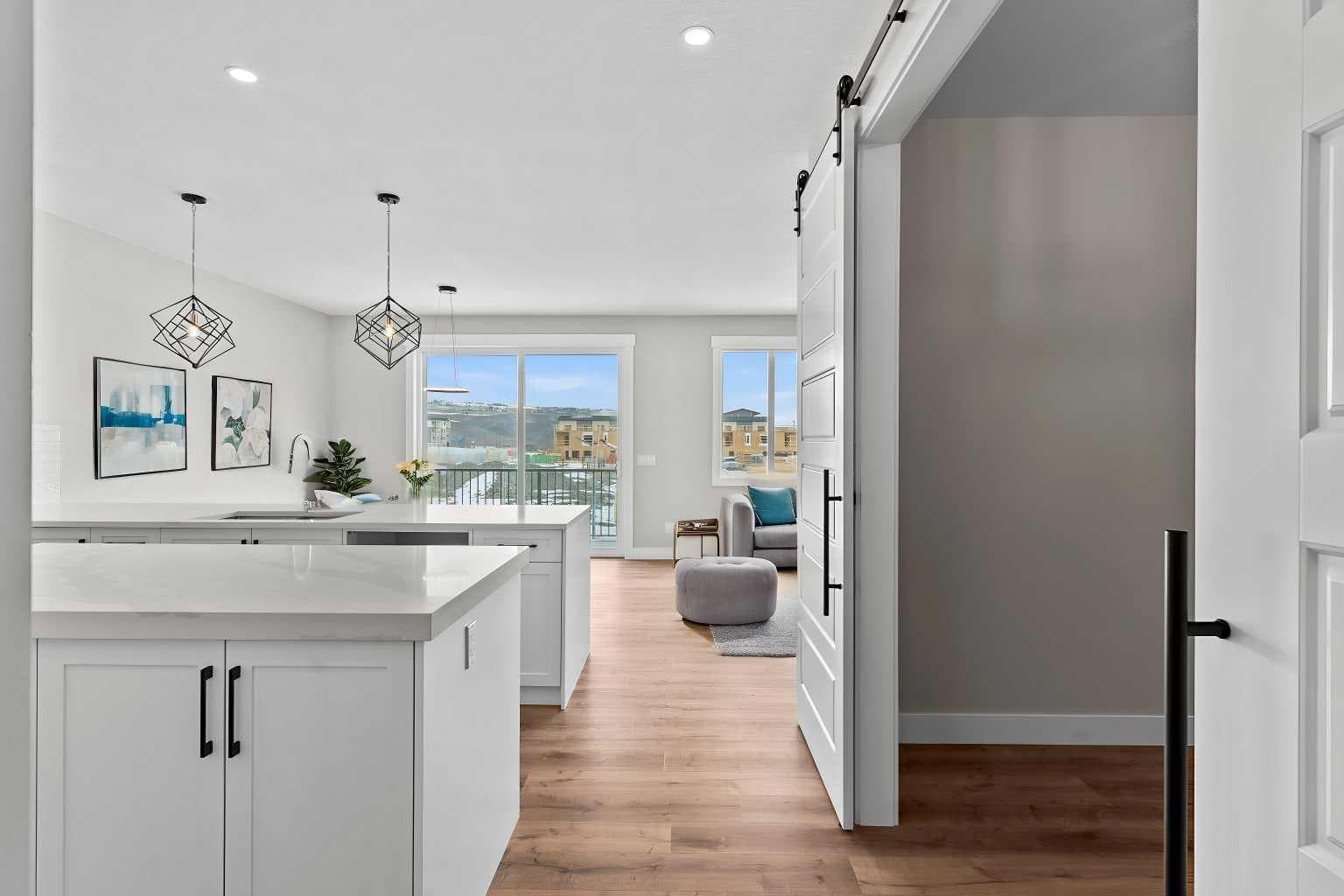 160 Vantage Drive 