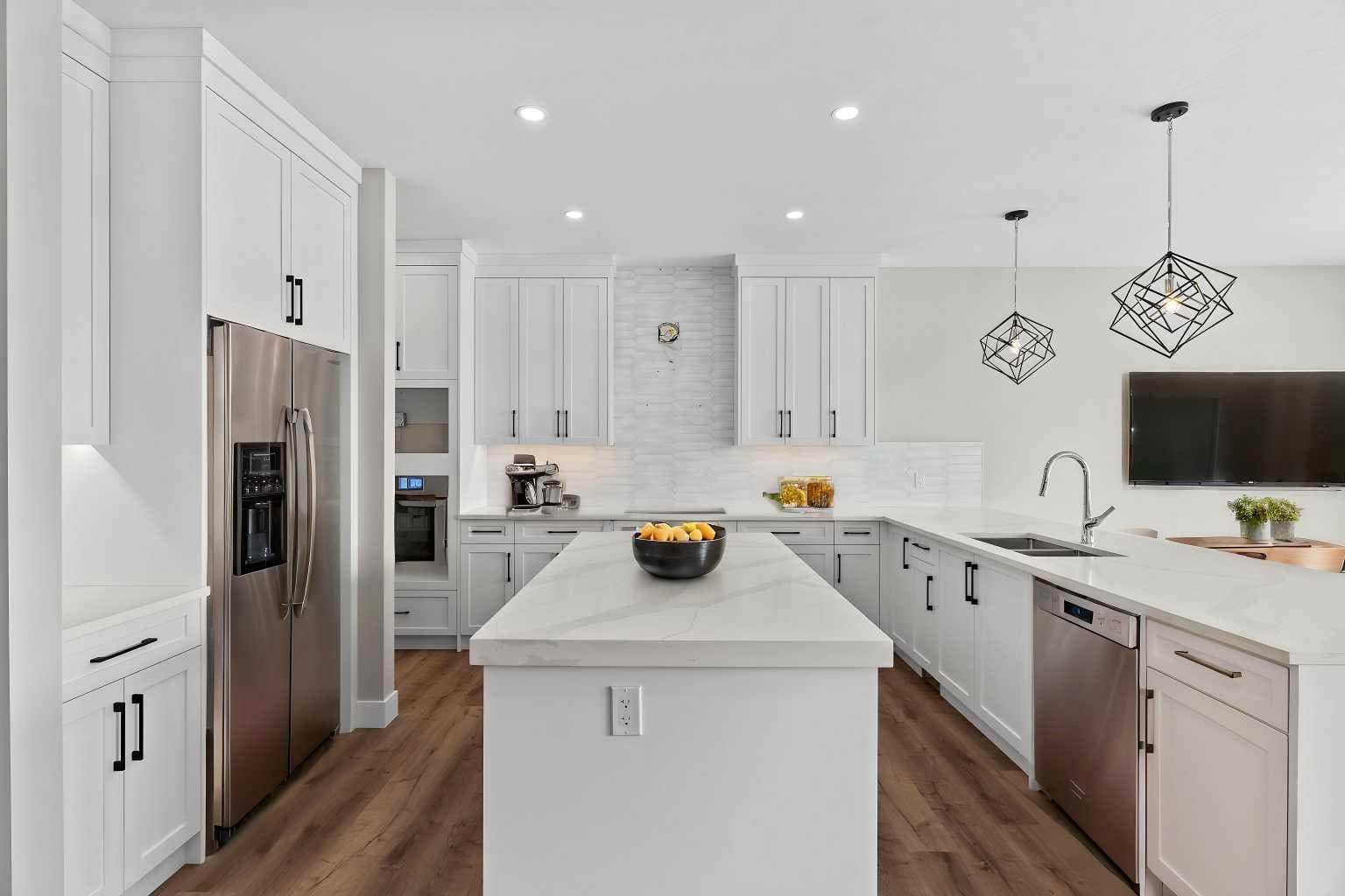 160 Vantage Drive 