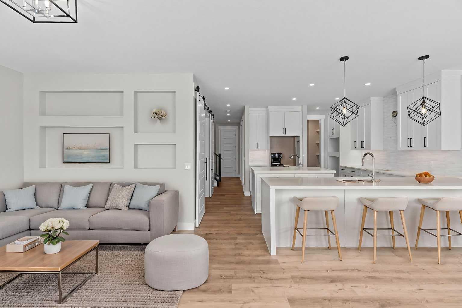 160 Vantage Drive 