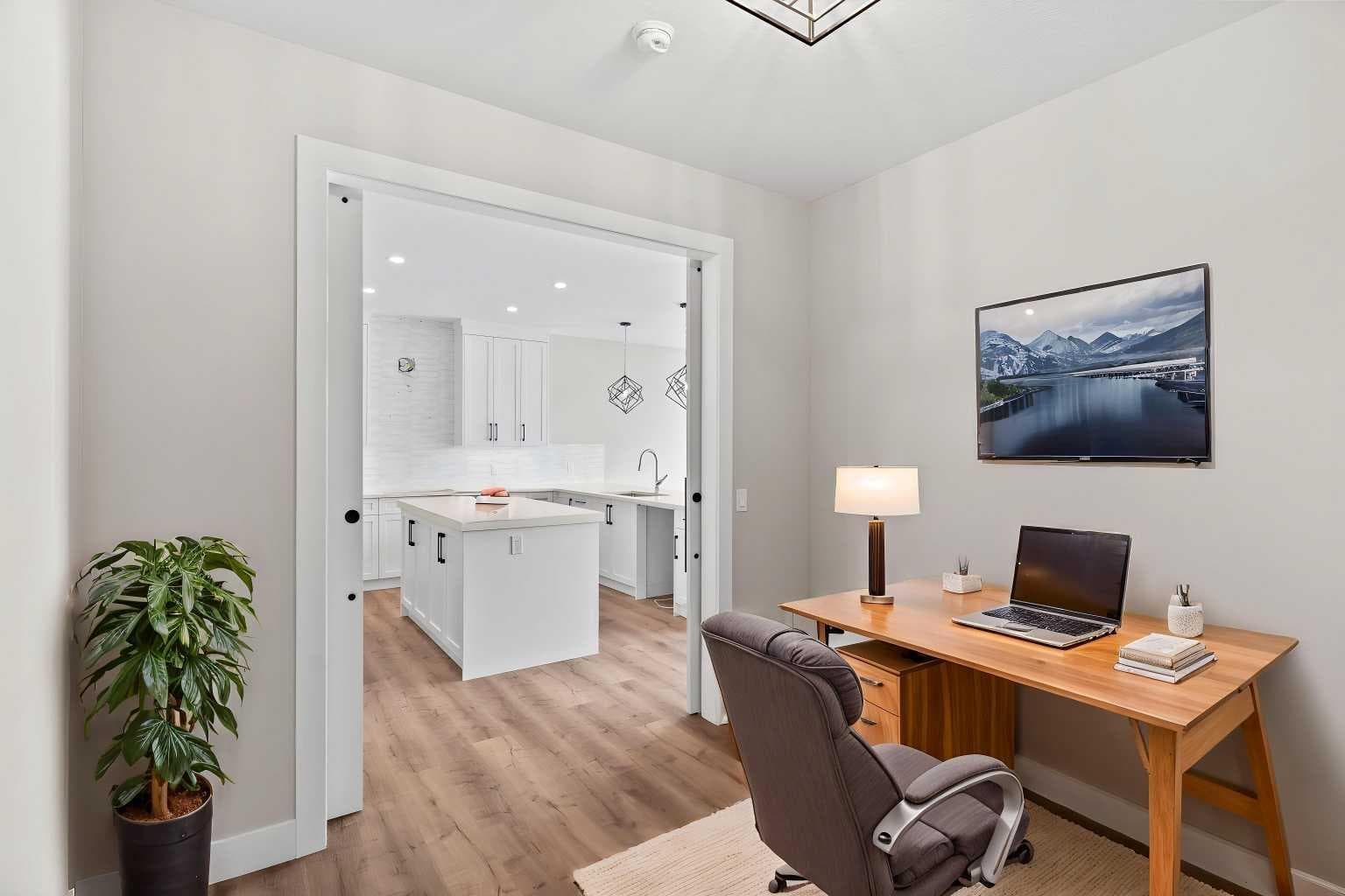 160 Vantage Drive 