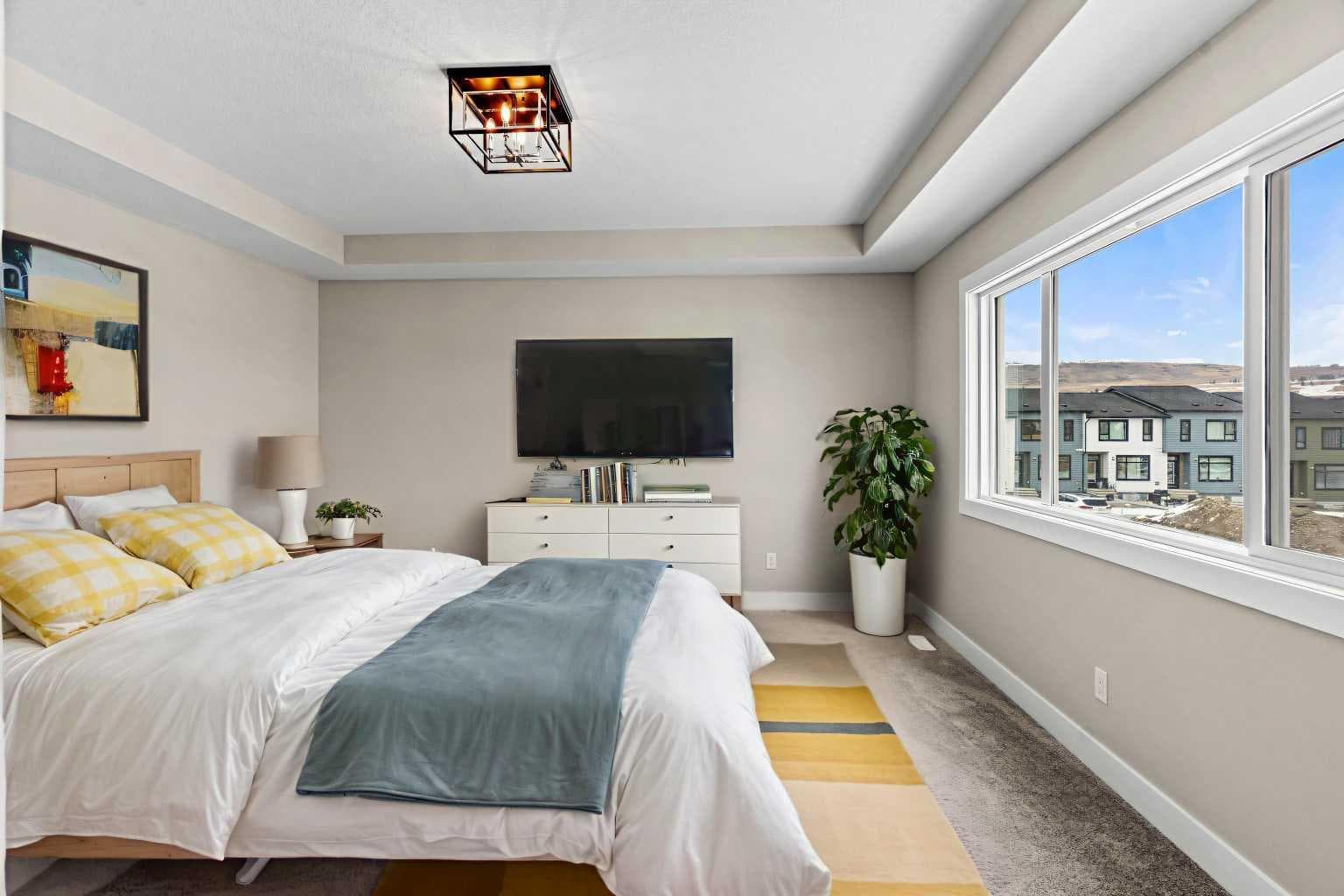 160 Vantage Drive 
