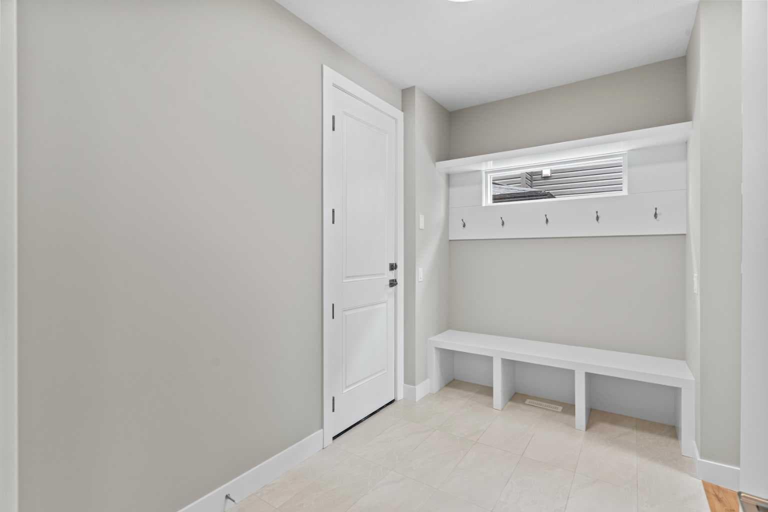 160 Vantage Drive 