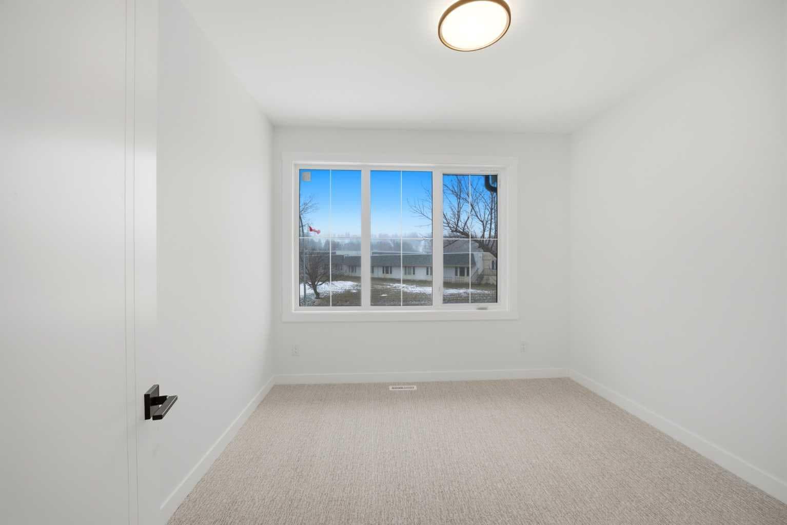 4711 19 Avenue NW