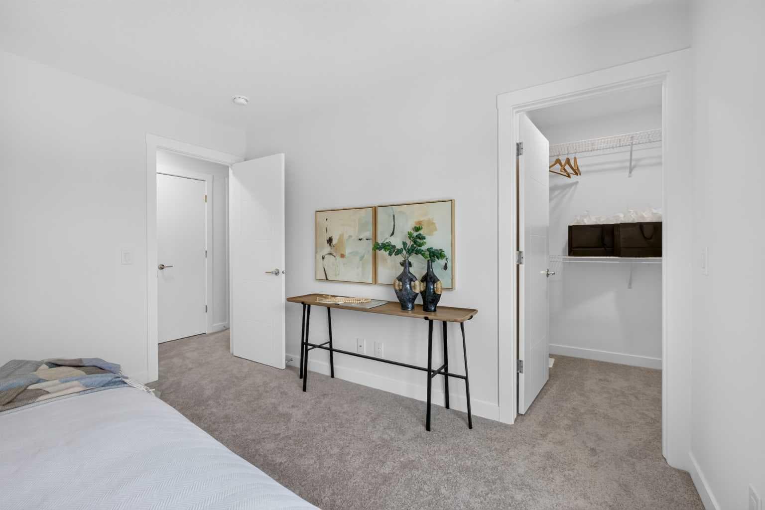 604 Sovereign Common SW