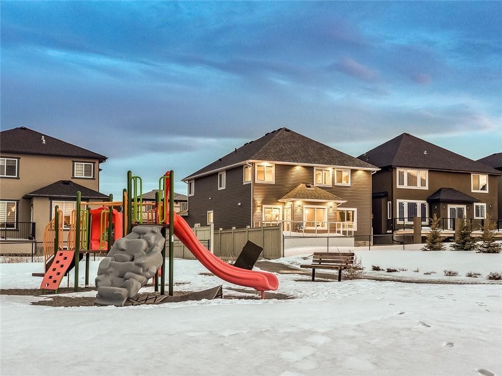 302 Kinniburgh Rd  