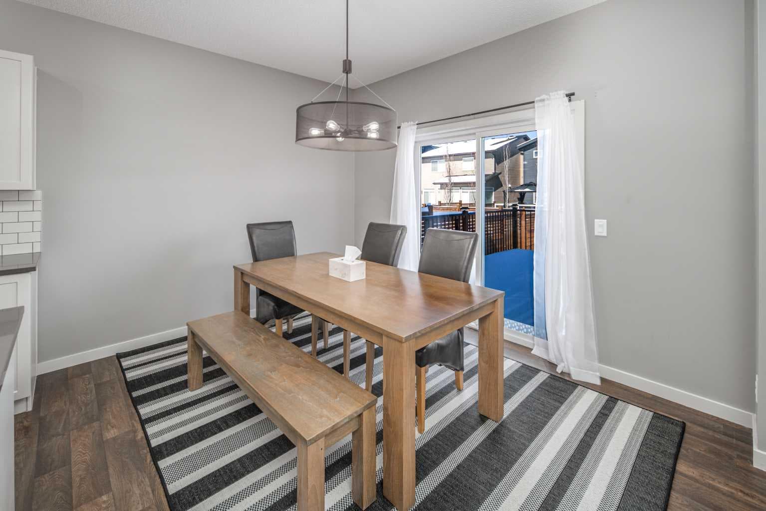 80 Howse Manor NE