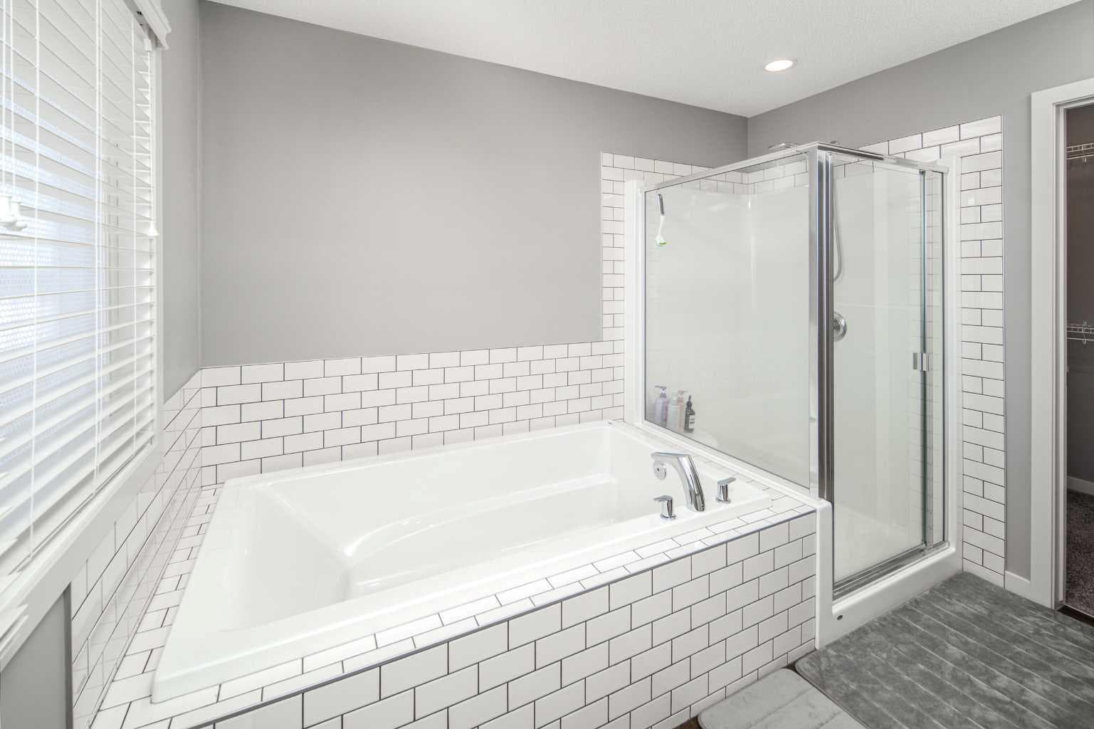80 Howse Manor NE