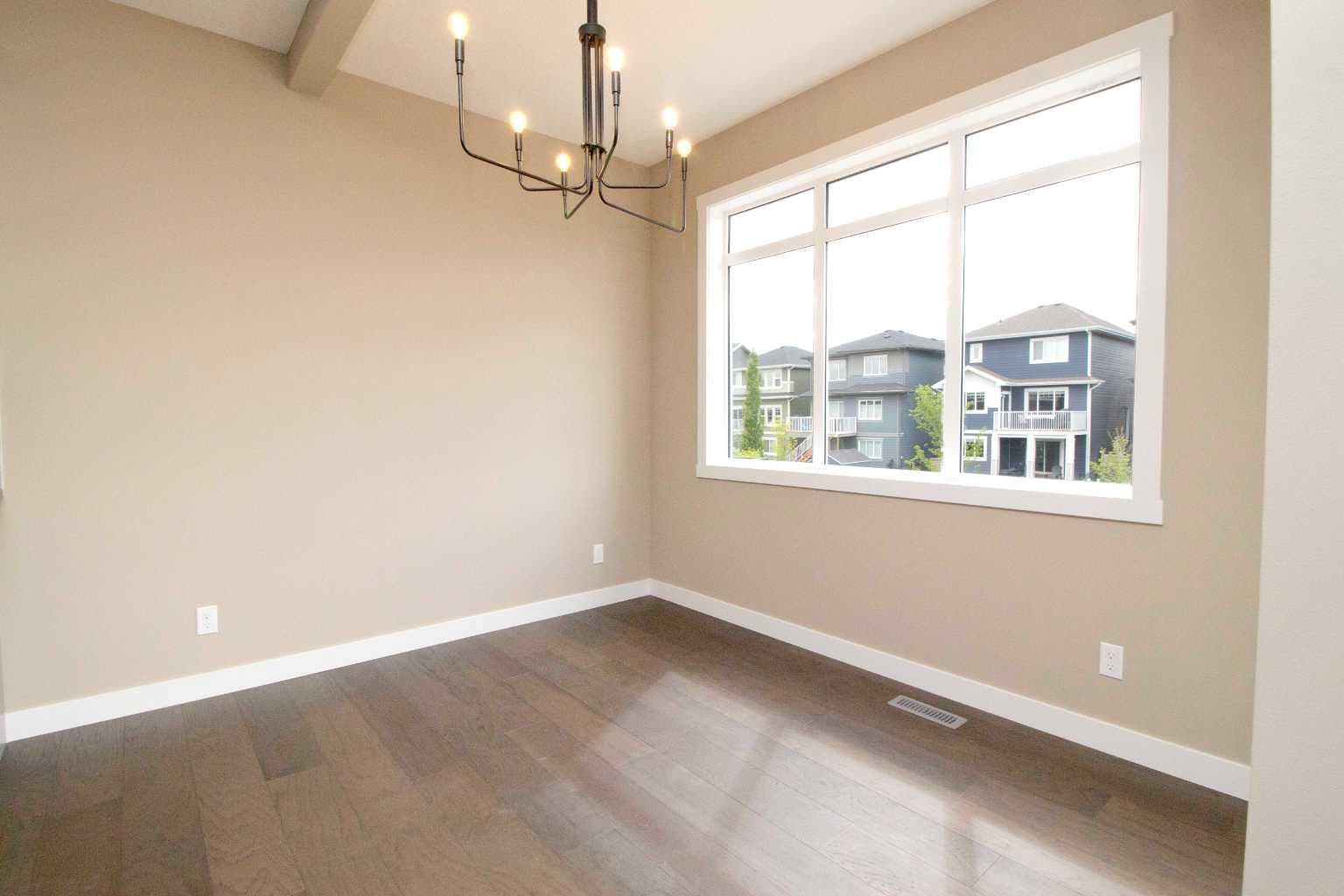 115 Sundown Crescent 