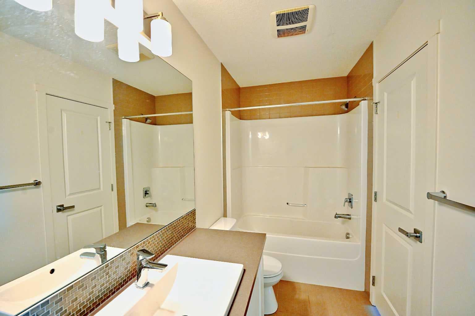 226, 25 AUBURN MEADOWS Avenue SE