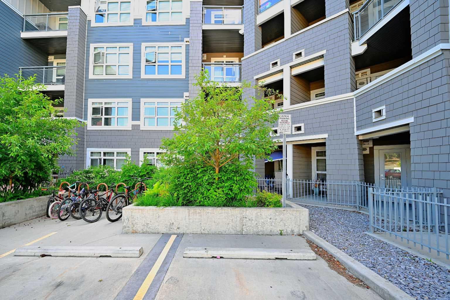 226, 25 AUBURN MEADOWS Avenue SE