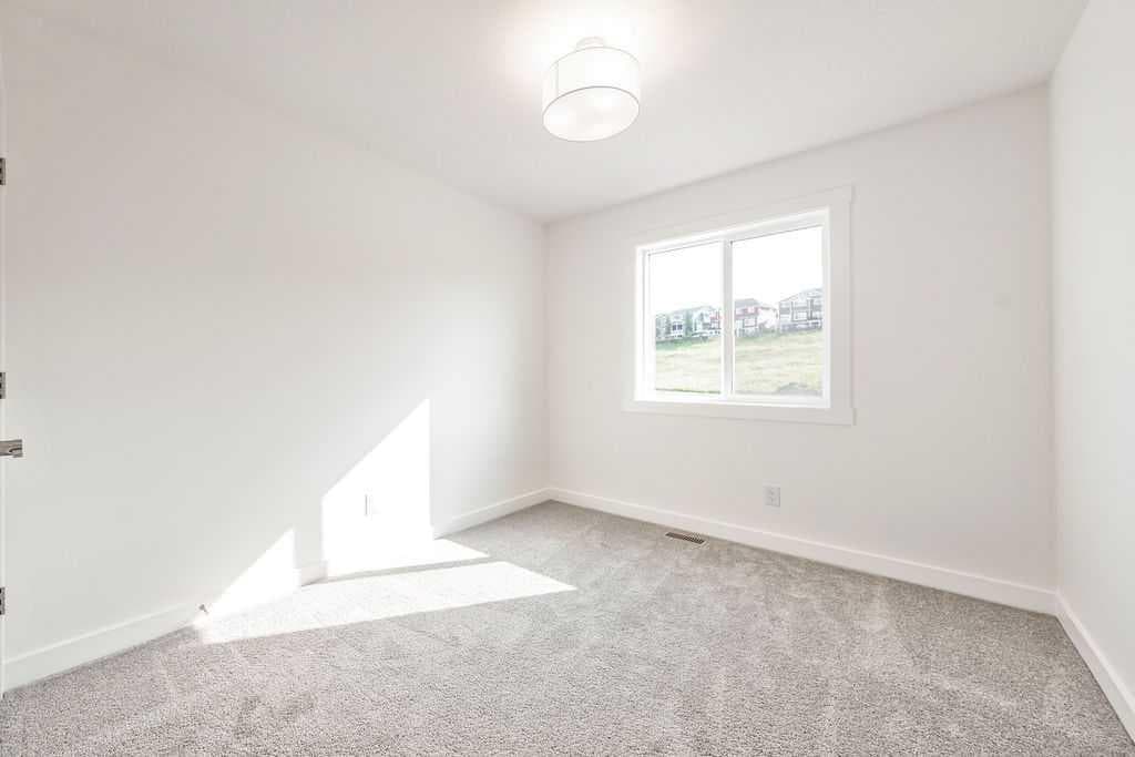905, 525 River Heights Drive 