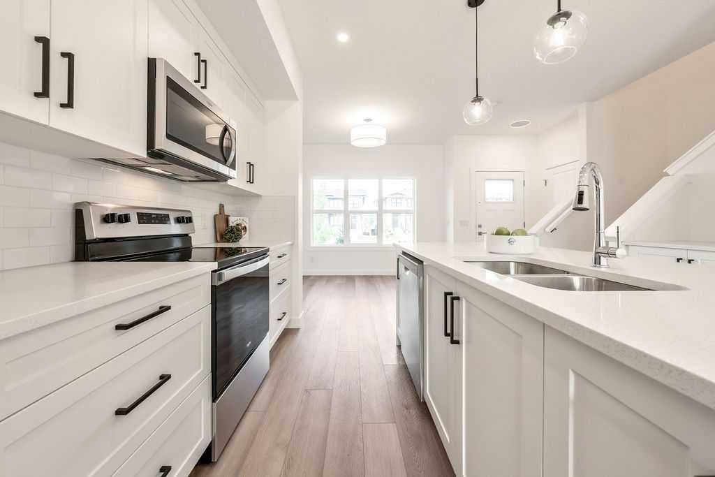 905, 525 River Heights Drive 