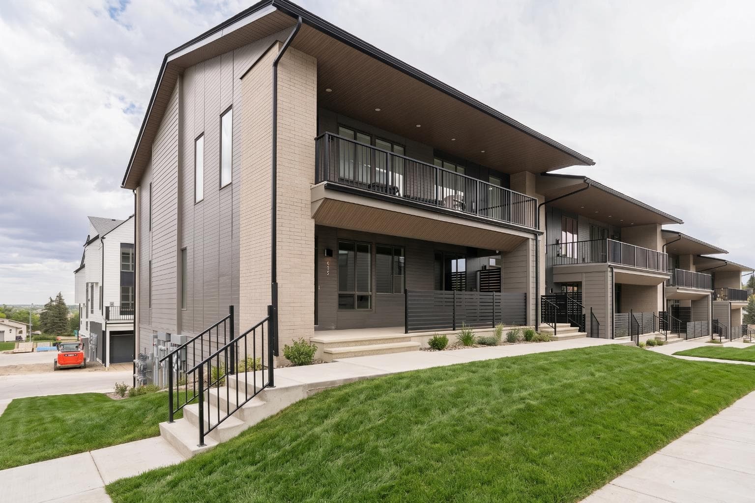 605 Sovereign Common SW