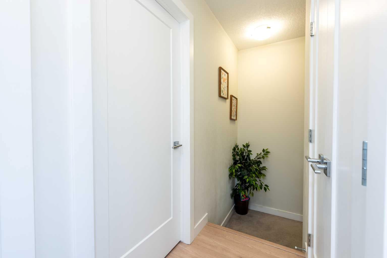 412, 30 Cornerstone Manor NE