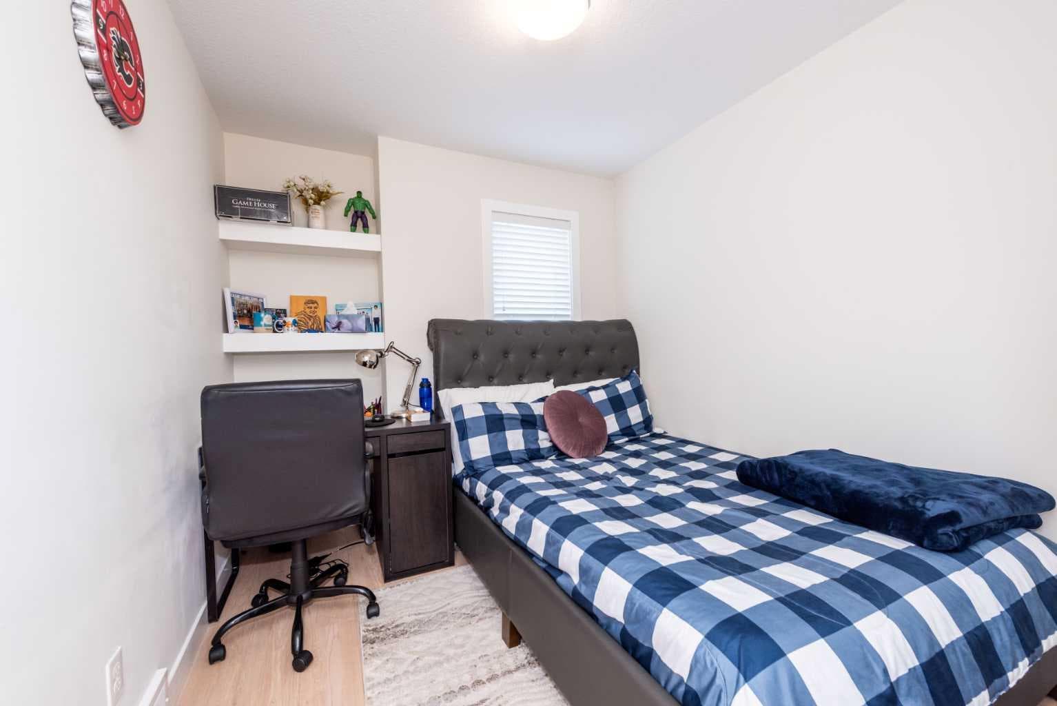 412, 30 Cornerstone Manor NE
