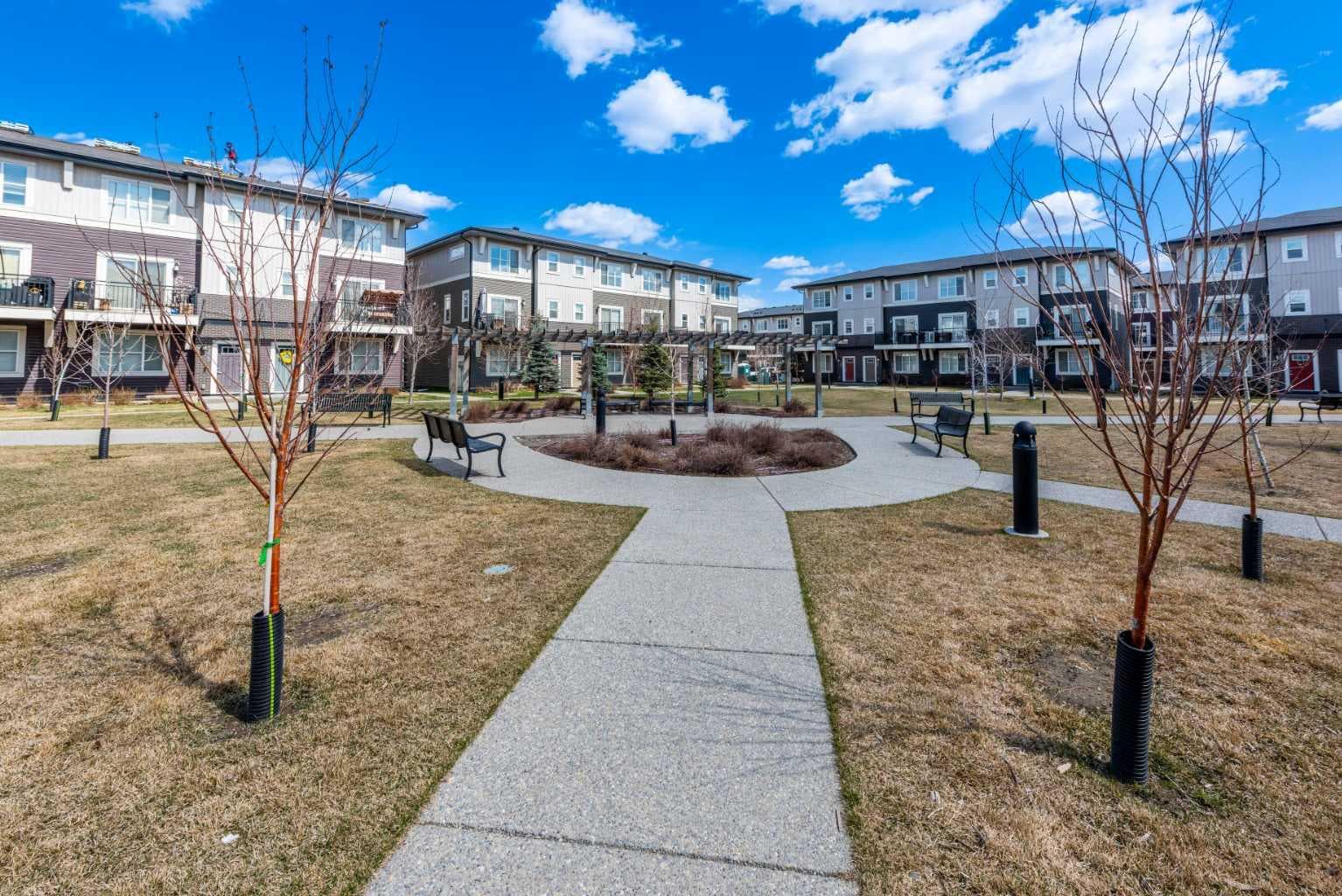 412, 30 Cornerstone Manor NE