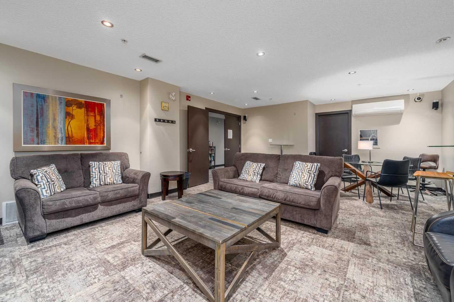 427, 11 Millrise Drive SW