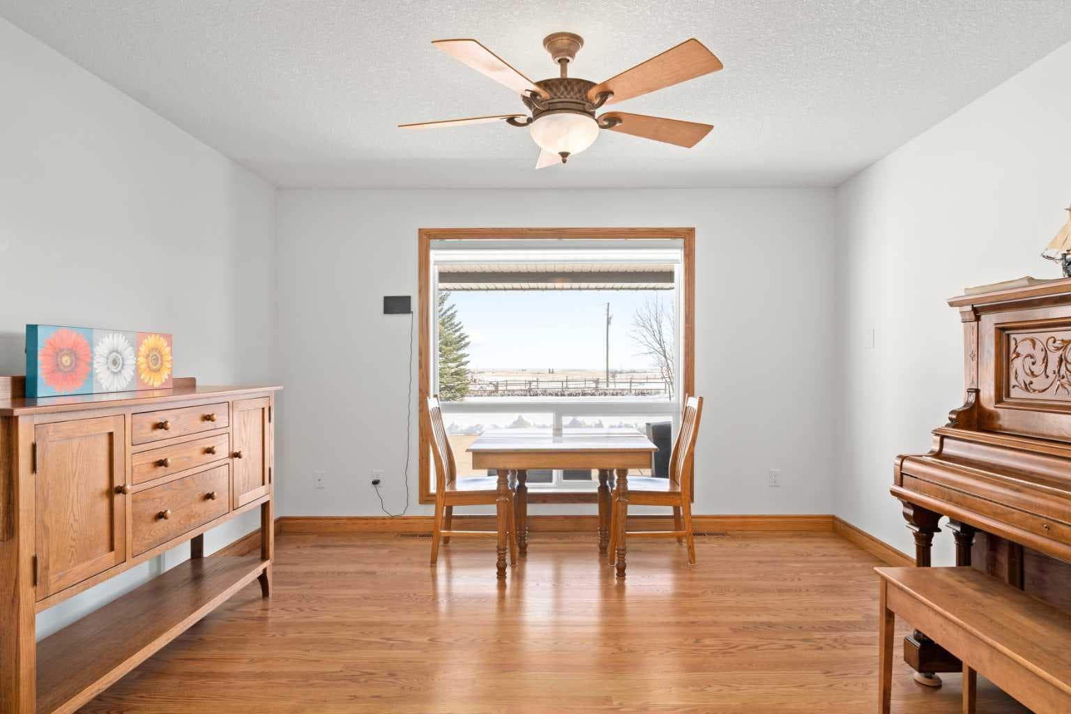 291055 Township Road 290  