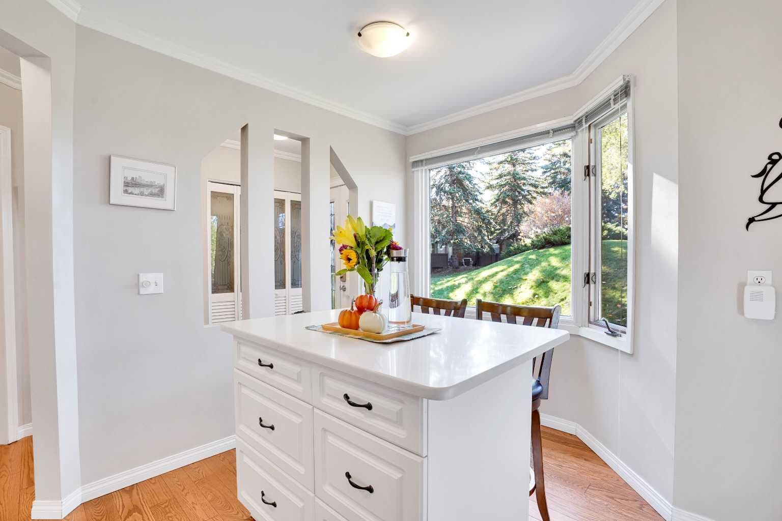 27, 10910 Bonaventure Drive SE
