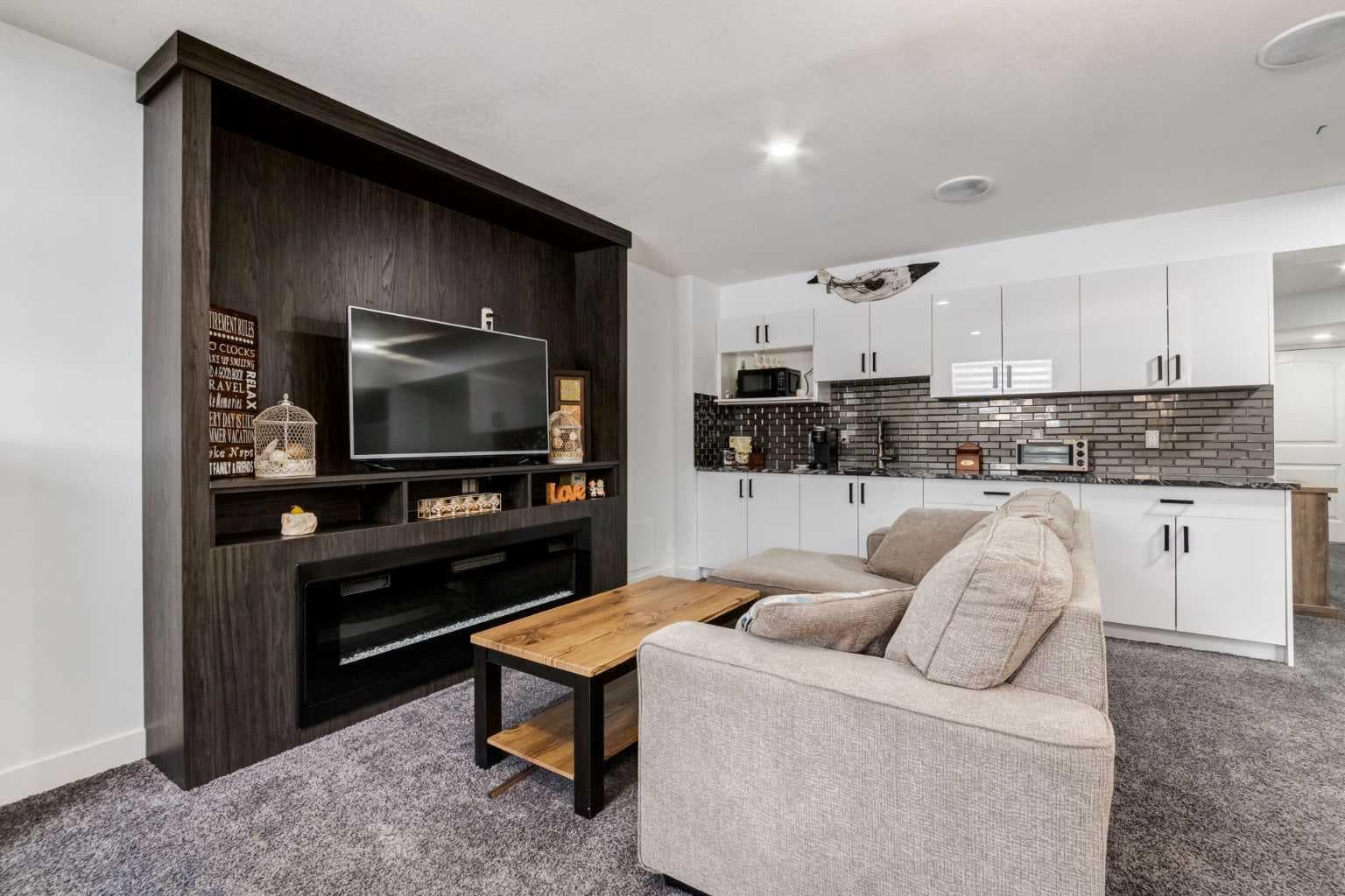 305 Kinniburgh Cove 