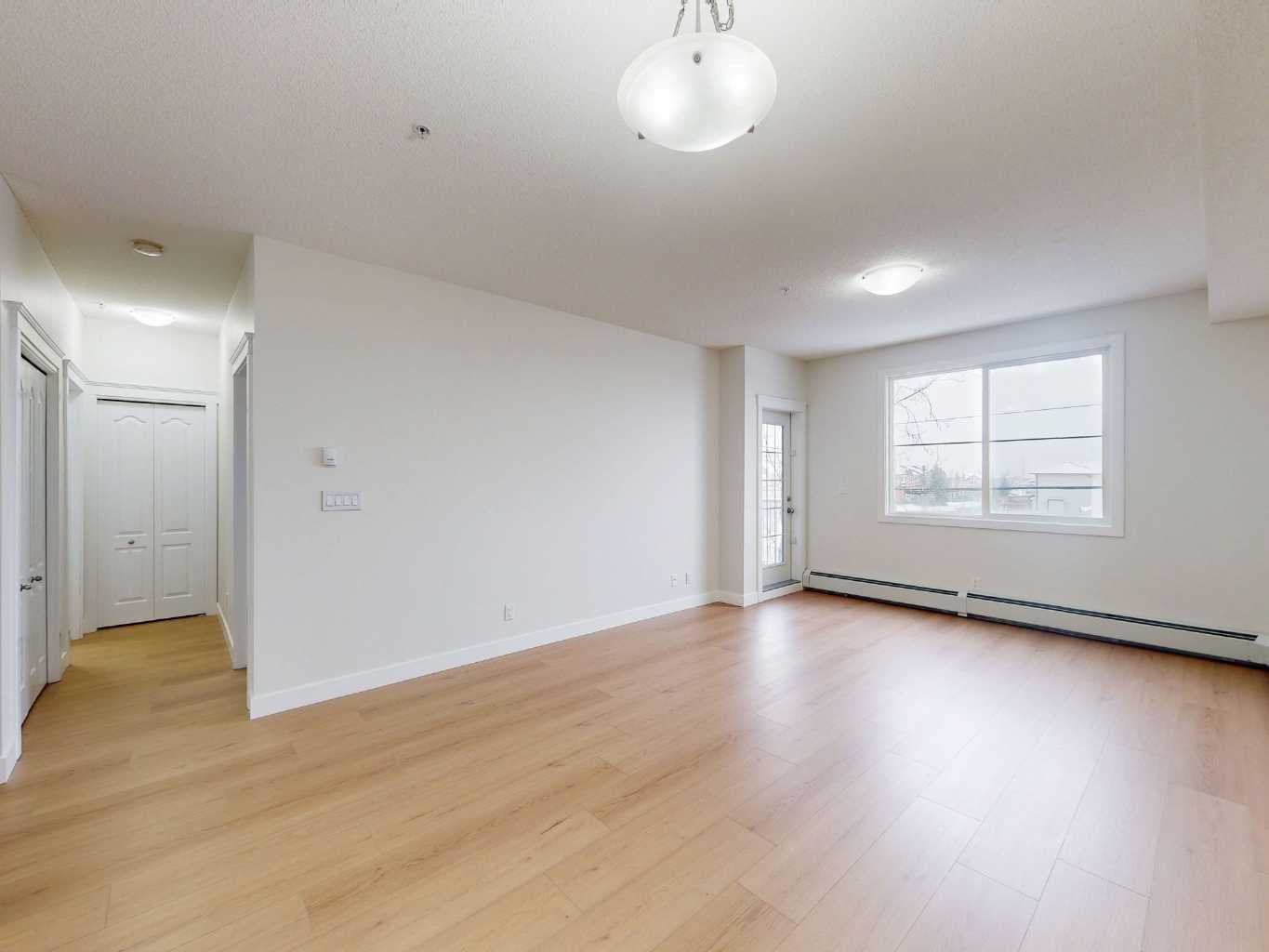 1206, 2370 Bayside Road SW