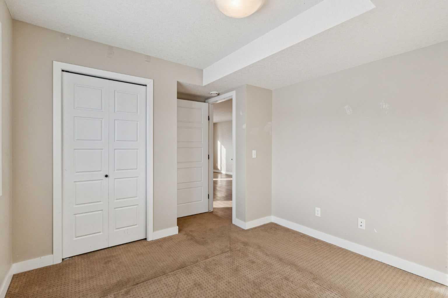 4102, 2781 Chinook Winds Drive SW