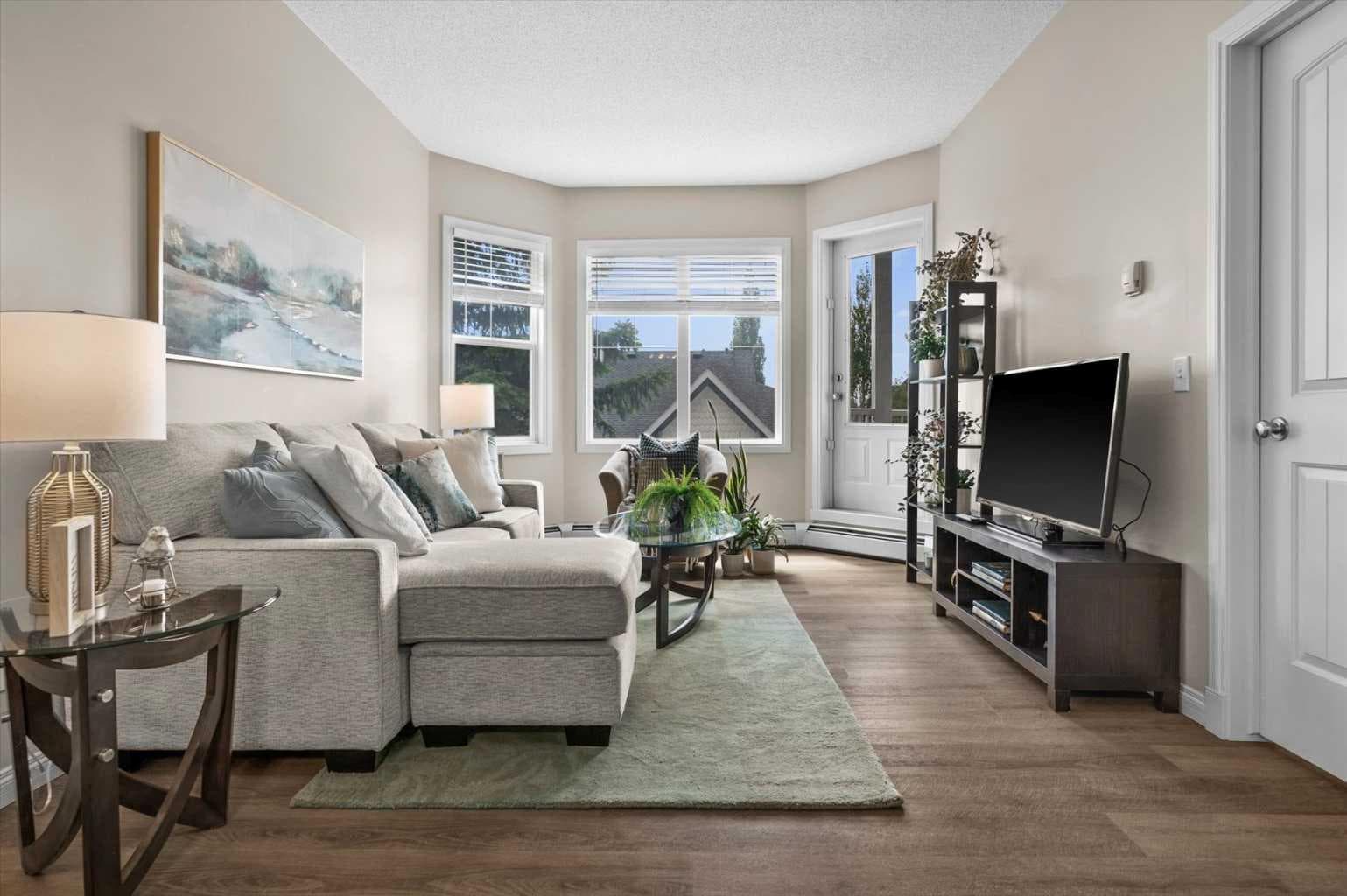 219, 8 Prestwick Pond Terrace SE