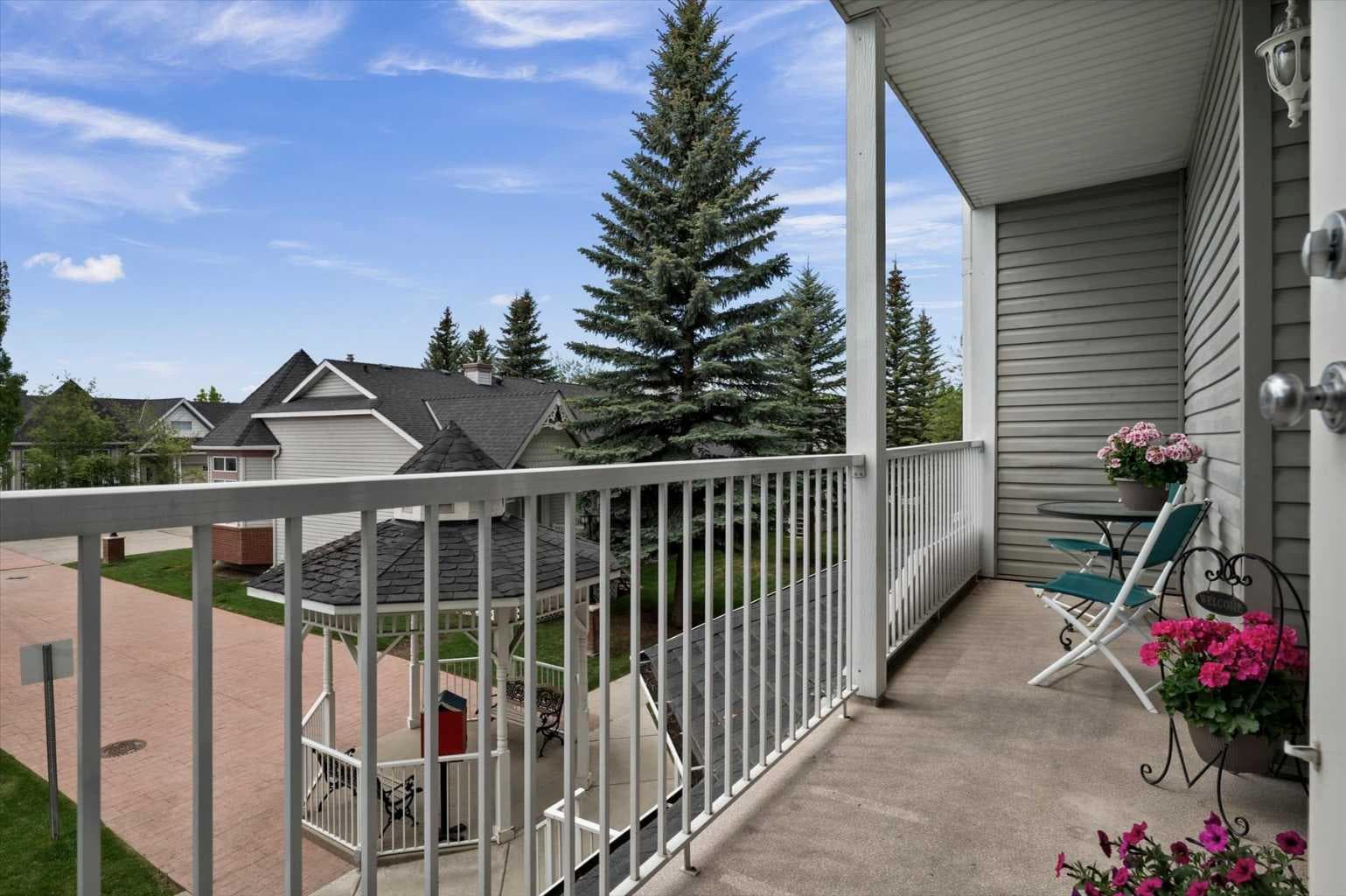 219, 8 Prestwick Pond Terrace SE