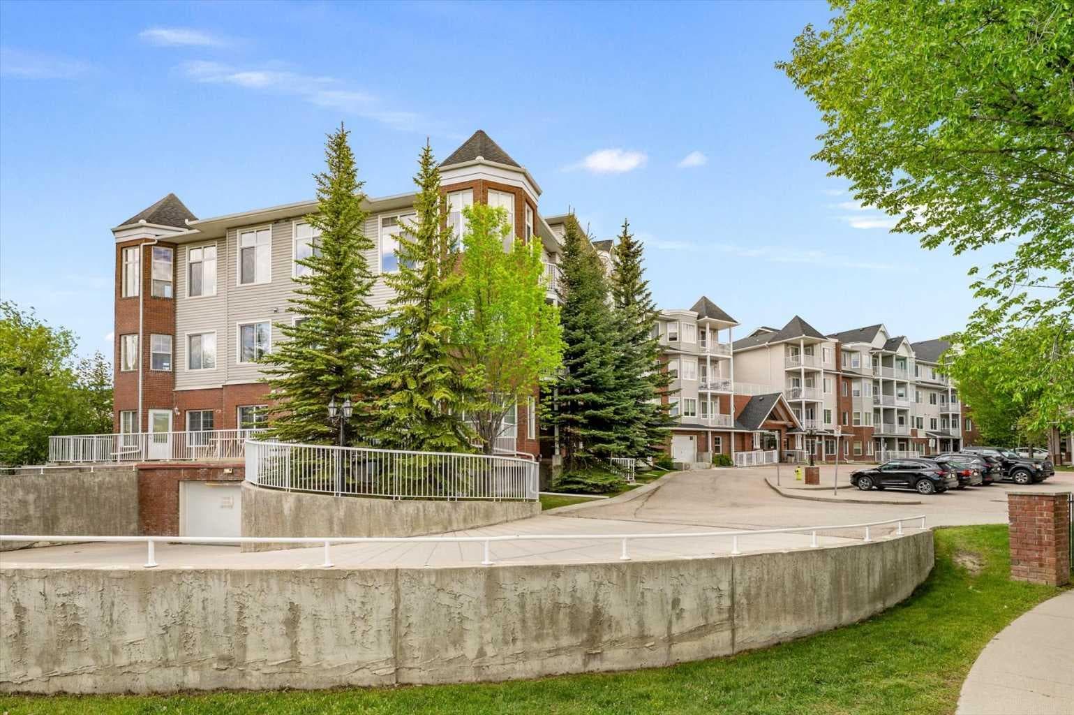 219, 8 Prestwick Pond Terrace SE